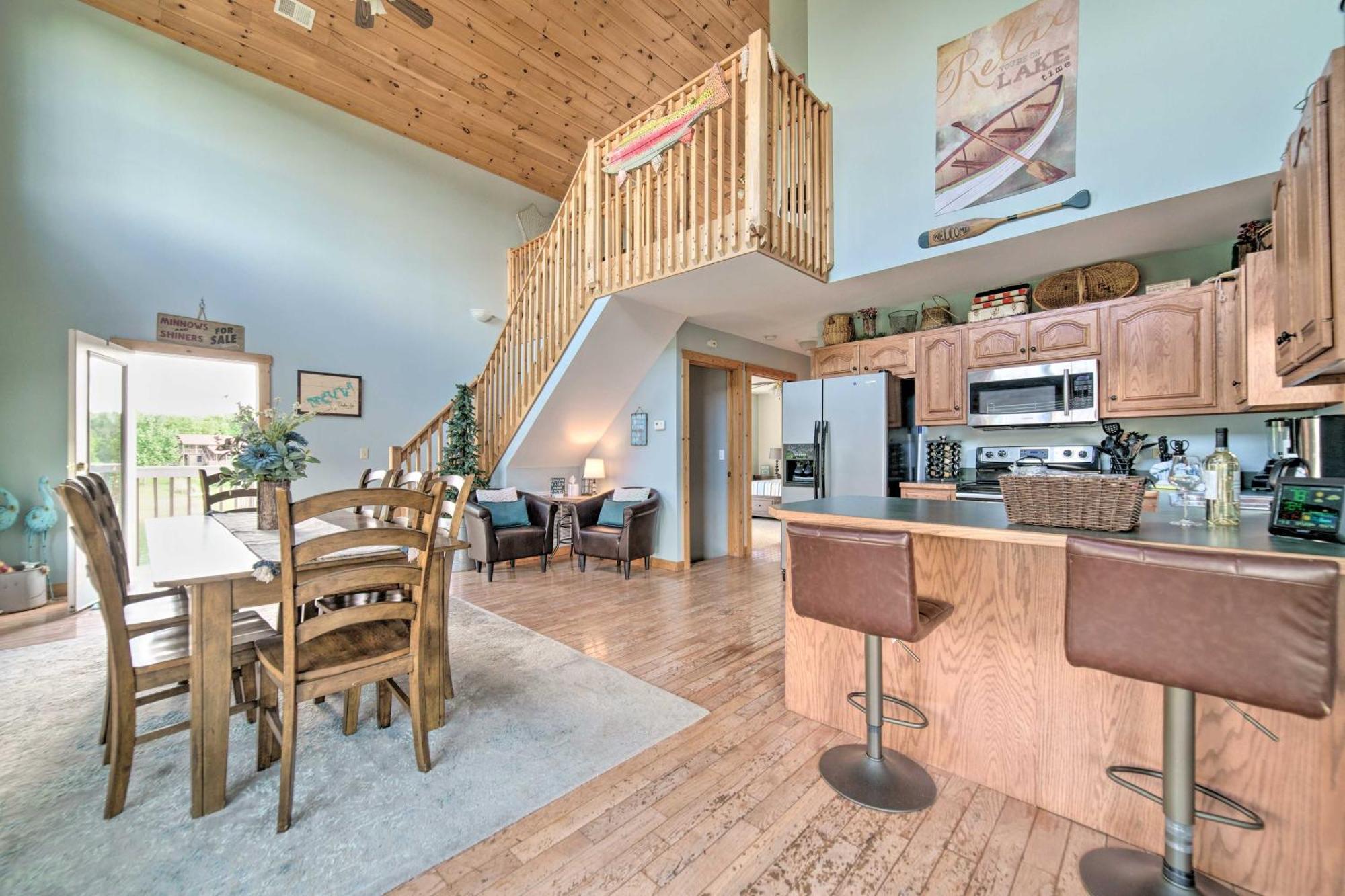 Sevierville Lake House With Deck And Foosball Table! 外观 照片